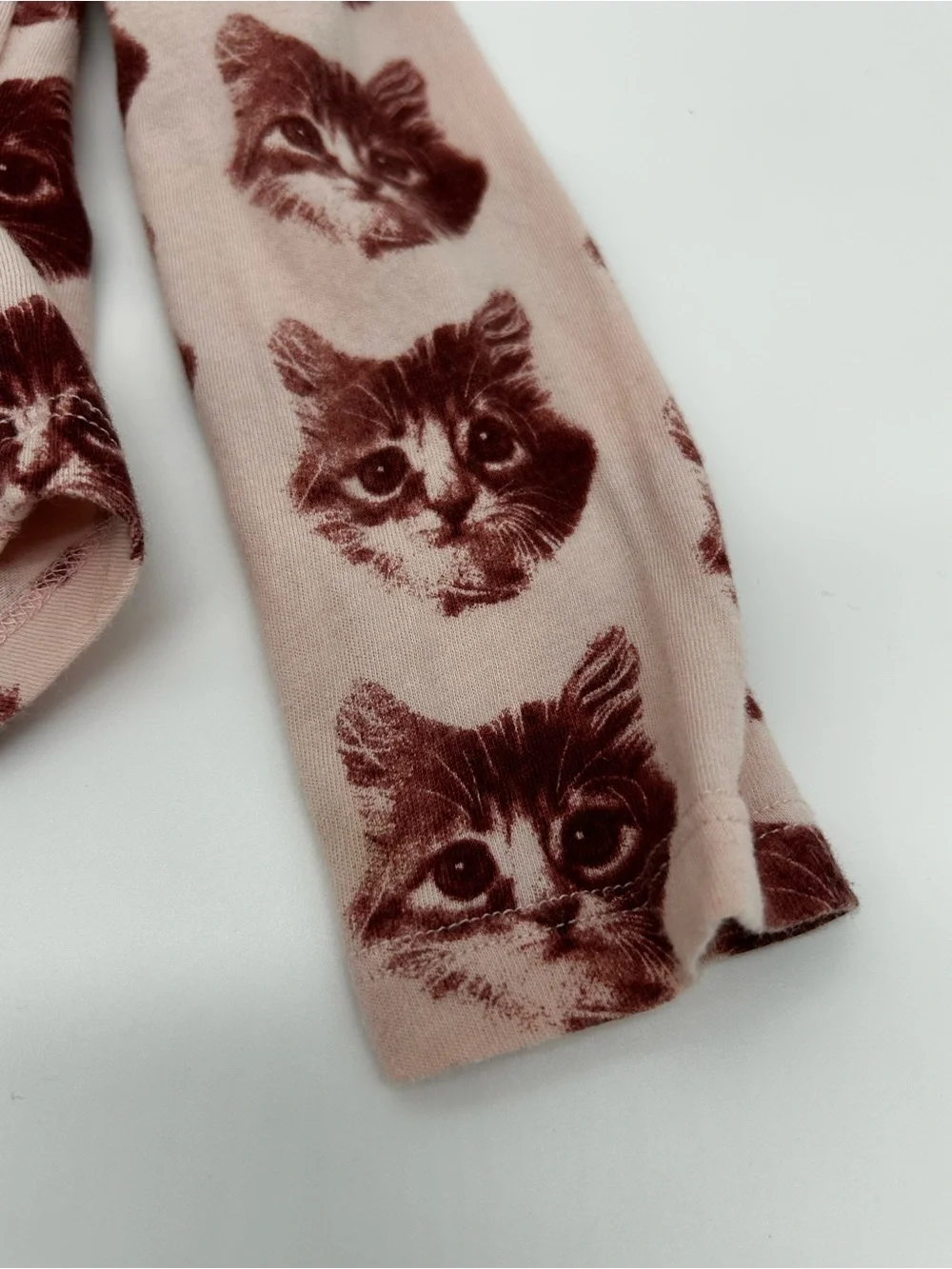 GAPKids Pink Cream Long-Sleeve Tee with Brown Cat Print Size Small (6-7)